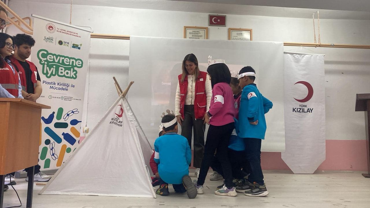 Kızılay’dan Minik Kalplere İyilik Dersi!