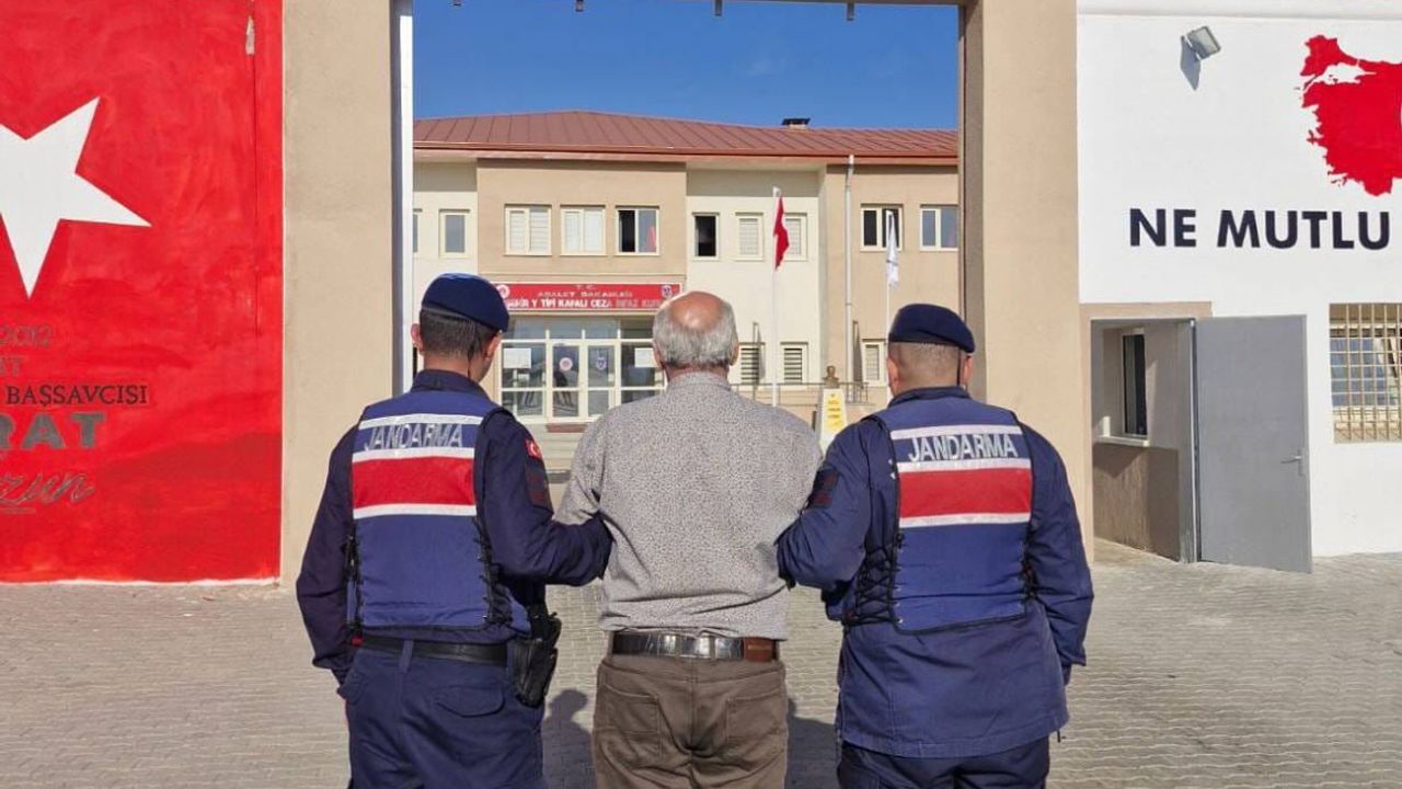 Kırşehir'de jandarma, 3 firari hükümlüyü yakaladı