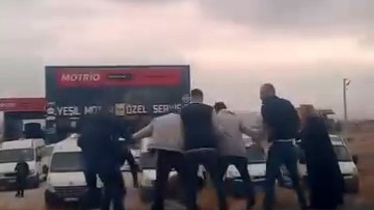 Kırşehir’de Görevli Polisin Cenazesi Sonrası Aksaray’da Kavga: 4 Yaralı, 7 Gözaltı