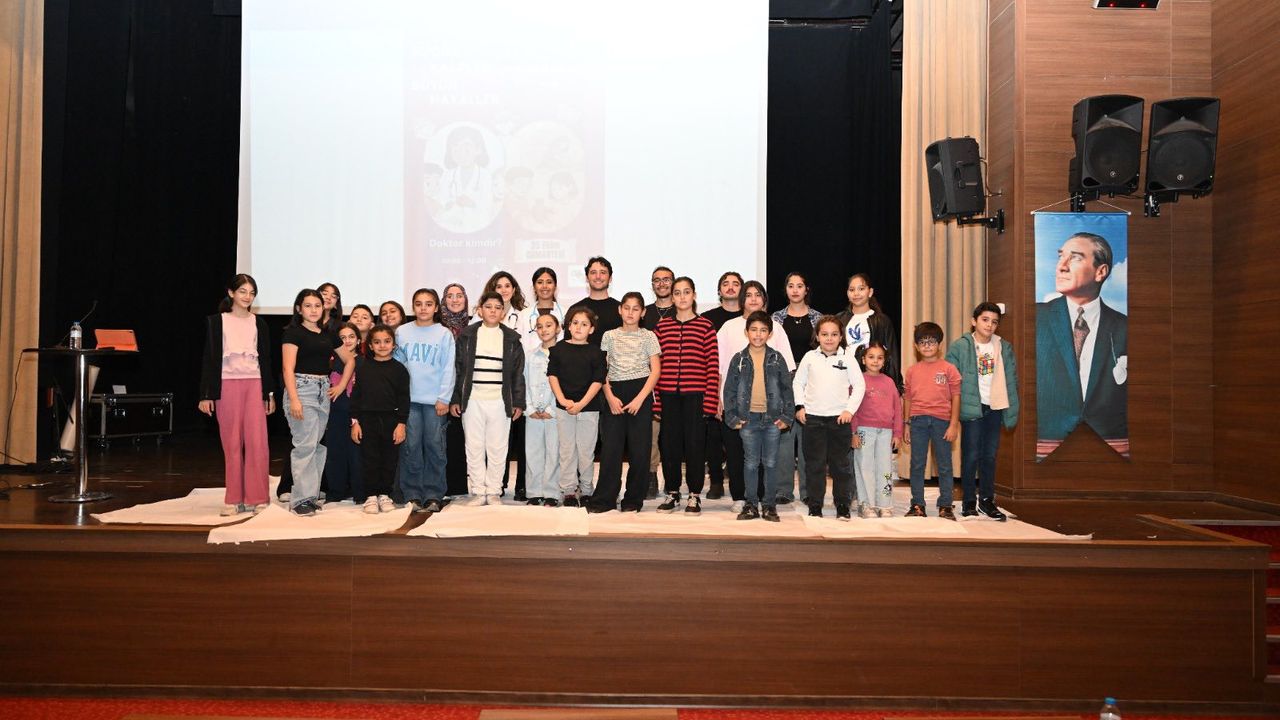 Çocuklara Doktorluk ve Arkeoloji Tanıtıldı
