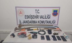 İzinsiz kazı yapan 4 şüpheli yakalandı