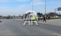 Ambulansla otomobilin çarpıştığı kazada 2 kişi yaralandı
