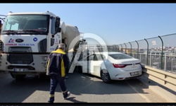 Beton mikseriyle çarpışan otomobilin sürücüsü yaralandı