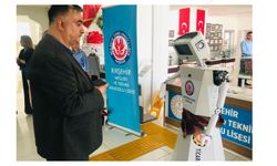 Misafirleri “Ahi selamı” ile karşılayan robot: AHİBOT