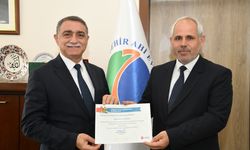 REKTÖR KARAHOCAGİL’DEN YENİ DEKANLARA HAYIRLI OLSUN ZİYARETİ