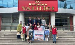 Gençlerden Anlamlı Ziyaret: “Rize’den Kırşehir’e Gençlik Köprüsü” Projesi Kapsamında Vali Demiryürek’e Ziyaret