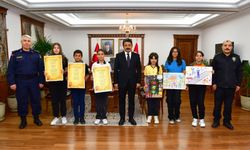 Öğrencilerden resim ve şiirle "trafik" farkındalığı