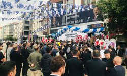 A Parti Lideri Ağıralioğlu, Kırşehir İl Başkanlığı binasının açılışını yaptı