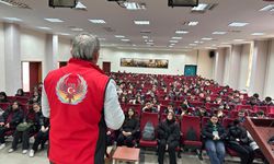 Kırşehir'de emniyet 4 bin 441 öğrenciyi bilgilendirdi