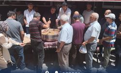 Başkan Kaya, Aşure İkramında Vatandaşlarla Buluştu