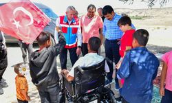 Vali Demiryürek, Mucur’da Mevsimlik Tarım İşçilerini Ziyaret Etti