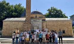 Kur'an kursu öğrencileri, memleketlerinin tarihi ve kültürel mekanlarını tanıyor