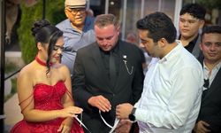 Başkan Emre Demirci, Genç Çiftin Nişan Yüzüklerini Taktı