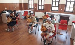 Kaman’da Bağlama Kursu İlgi Görüyor