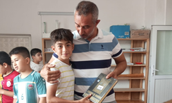 Mucur'da Yaz Kur'an Kursunda Miniklere Kutsal Hediye