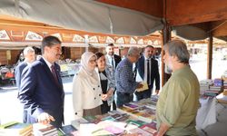 Belgin Uygur, Ahilik Haftası’nda Kırşehir Kitap Fuarı’nı Ziyaret Etti