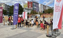 "Geleneksel Oyunlar Tırı" Kırşehir'de çocuklarla buluştu