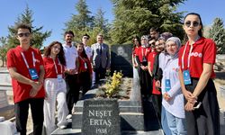 Genç Ahiler "Bozkırın Tezenesi" Neşet Ertaş'ı unutmadı