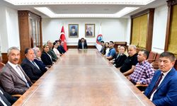 Vali Demiryürek’ten YKS’de Dereceye Giren Öğrencilere Tebrik