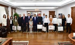 Vali Demiryürek, Üniversiteyi Kazanan O Gençleri Ağırladı