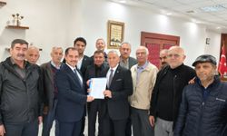 İYİ Parti Kırşehir İl Başkanı Nuri Araz Mazbatasını Aldı