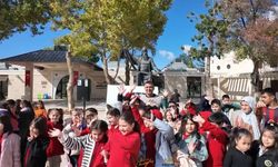 Başkan Ekicioğlu, Kırşehir Sanat Günleri Kapsamındaki Resim Sergisine Katıldı