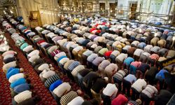 Cuma Hutbesinin Konusu “Fedakârlığın Zirvesi: Îsâr” Oldu