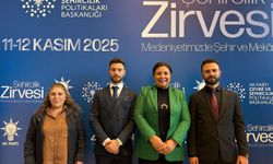 Ünsal, “Medeniyetimizde Şehir ve Mekân” Zirvesine Katıldı