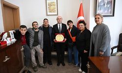 Ahiler Diyarı Engelliler Derneği’nden Ekicioğlu’na Anlamlı Ziyaret
