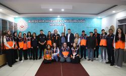 AFAD Ekibi Huzurevindeki Büyüklerle Bir Araya Geldi