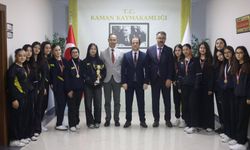 Kaymakam Tok’tan Voleybolda Çifte Başarıya Tebrik!