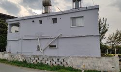 Eşi banyoya mezar kazıp gömmüştü, çocuklarının haber alamaması üzerine kadının cansız bedeni bulundu