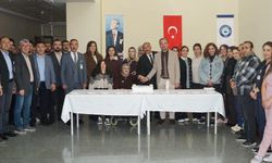 TÜRK SAĞLIK SEN'DEN TIBBİ SEKRETERLER GÜNÜ KUTLAMASI