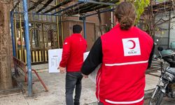 Kızılay Ekipleri İyiliği Kapı Kapı Ulaştırıyor