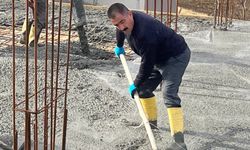 Kılıç, Sanayi Sitesi İnşaatında İşçilerle Birlikte Çalıştı