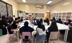 Özata, Mekke’de Türk Okulu öğrencileriyle söyleşide buluştu