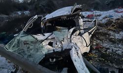 Kamyonet takla attı: Baba ve oğlu yaralandı