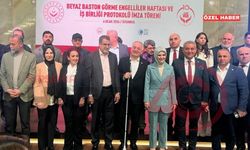 “Beyaz Baston Özgürlüğün Simgesidir”