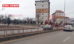 Bağbaşı TOKİ Yolunda Araç Refüje Çıktı