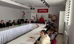 Kırşehir Kızılay, Sırrı Kardeş Ortaokulu Öğrencilerini Ağırladı