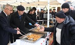 Cacabey Meydanı’nda Berat Kandili Lokma İkramı