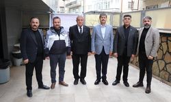 Erkan, Mazbata Alan Başkanları Tebrik Etti