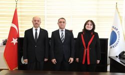 KAEÜ’de Dekanlık Görevi El Değiştirdi