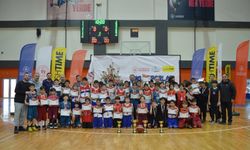 Kırşehir Spor Salonu Küçük Basketbolcuları Ağırladı
