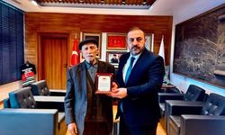 Halaçlı’nın Değerli İsmi "Alo Dayı"ya Plaket!