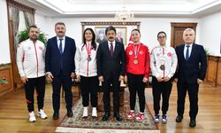 Kırşehir’in Gururu Milli Boksörler Valilikte