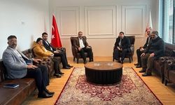 Görme Engelliler Derneği Heyeti Hakanoğlu’nu Ziyaret Etti