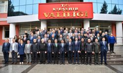 Vali Demiryürek, Bayramlaşma Programında Personelle Bir Araya Geldi