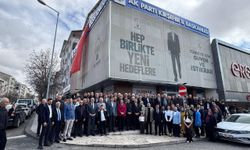 AK Parti Kırşehir’de Yoğun Katılımla  Bayramlaşma Coşkusu
