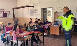 Kırşehir’de Öğrencilere Jandarma Güvenlik Eğitimi Verildi